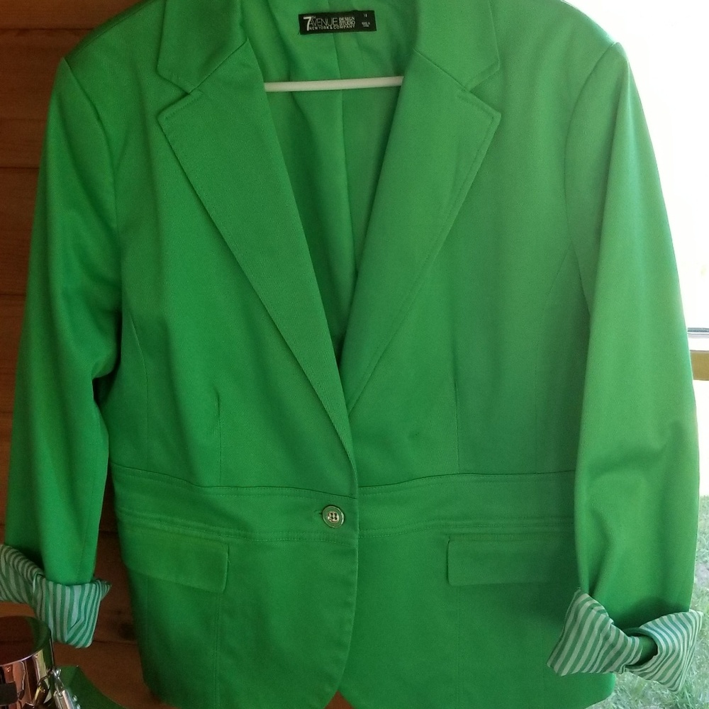 Fabulous NY & Co Green Blazer